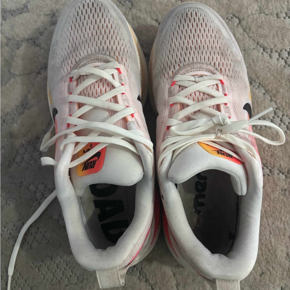 Nike Women’s Shoes - Picture 4 of 9